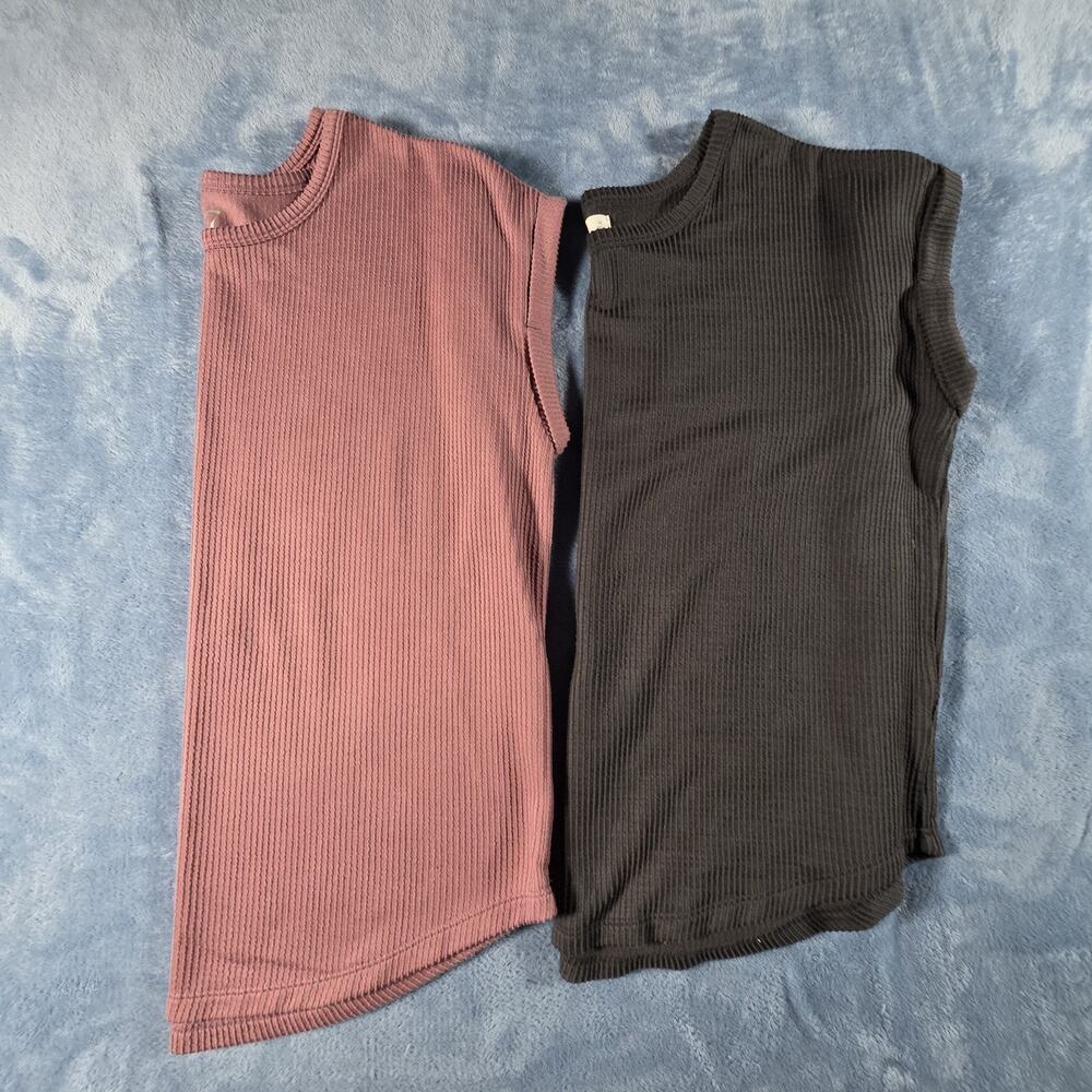 Lot of 2 Maurices 24/7 Women’s Medium Ribbed Cap Sleeve High Low Tops